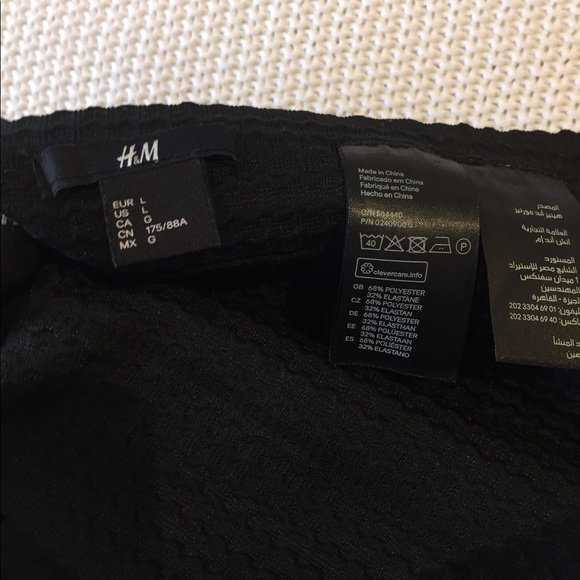 H&M skirt with side zipper in excellent condition - Picture 3 of 5